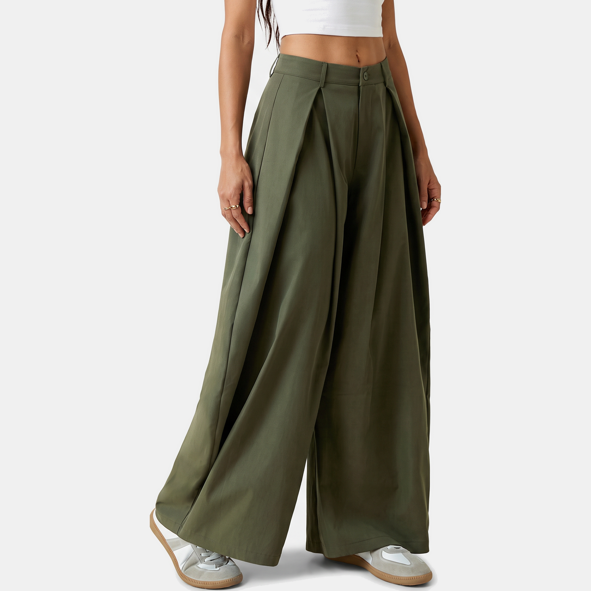 Women's Low Rise Wide Leg Pleated Trousers